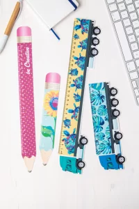 24 cm pravítko ve tvaru tužky bílá s potiskem loga - foto 4