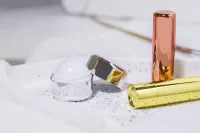 balzám na rty zlatá s potiskem loga - foto 3