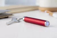 baterka červená s potiskem loga - foto 3