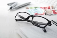brýle na čtení černá s potiskem loga - foto 3
