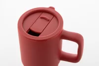 cestovní hrnek červená s potiskem loga - foto 4