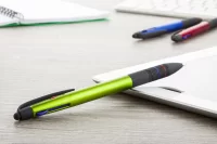 dotykové kuličkové pero limetková zelená s potiskem loga - foto 3