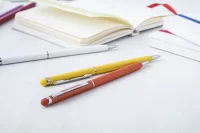 dotykové kuličkové pero oranžová s potiskem loga - foto 2