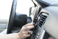 držák na mobil do auta stříbrná s potiskem loga - foto 5