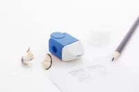 guma a ořezávátko modrá s potiskem loga - foto 3