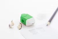 guma a ořezávátko zelená s potiskem loga - foto 4