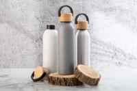 hliníková láhev bílá s potiskem loga - foto 5