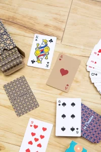 hrací karty na zakázku bílá s potiskem loga - foto 12