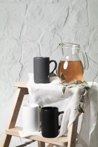 hrnek černá s potiskem loga - foto 5