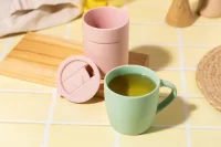 hrnek limetková zelená s potiskem loga - foto 6