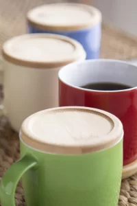 hrnek zelená s potiskem loga - foto 4