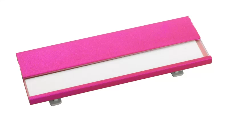 jmenovka růžová s potiskem loga