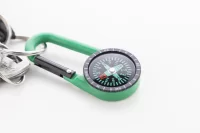 karabinka zelená s potiskem loga - foto 4