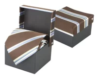 kravata hnědá s potiskem loga