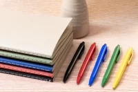 kuličkové pero černá s potiskem loga - foto 2