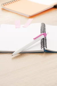 kuličkové pero růžová s potiskem loga - foto 3