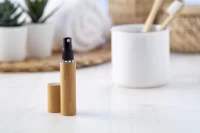 lahvička na parfém z bambusu přírodní s potiskem loga - foto 3