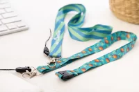 lanyard na zakázku se sublimačním potiskem a s bezpečnostní přezkou bílá s potiskem loga - foto 6