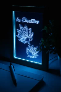 LED světelná trofej přírodní s potiskem loga - foto 7