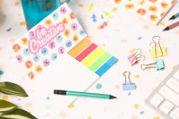 lepicí poznámkový blok na zakázku bílá s potiskem loga - foto 5