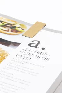 magnetická záložka do knihy přírodní s potiskem loga - foto 4