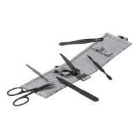 manikúra šedá s potiskem loga - foto 4