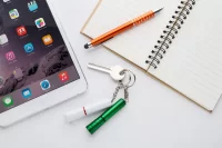 mini baterka zelená s potiskem loga - foto 3