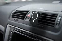 nabíječka s držákem na mobil do auta černá s potiskem loga - foto 8