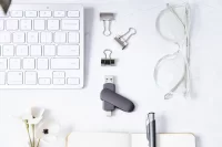 OTG USB flash disk tmavě šedá s potiskem loga - foto 8