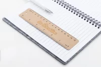 papírové pravítko na zakázku přírodní s potiskem loga - foto 5