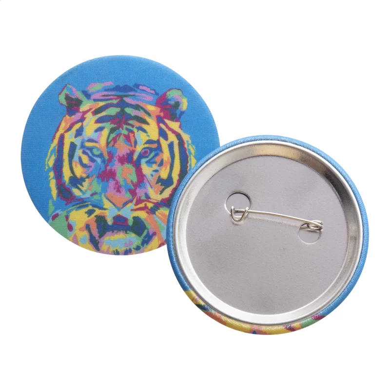 placka - odznak se špendlíkem bílá s potiskem loga