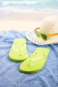 plážové žabky kiwi zelená s potiskem loga - foto 3