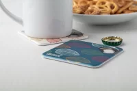 podtácek bílá s potiskem loga - foto 3