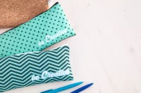 pouzdro na pera na zakázku bílá s potiskem loga - foto 7