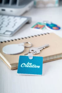 přívěšek na klíče bílá s potiskem loga - foto 10