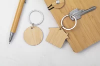 přívěšek na klíče, kolečko přírodní s potiskem loga - foto 4