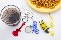 přívěšek na klíče modrá s potiskem loga - foto 4