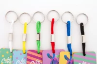 přívěšek na klíče na zakázku bílá s potiskem loga - foto 3