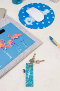 přívěšek na klíče na zakázku bílá s potiskem loga - foto 9