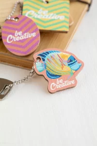 přívěšek na klíče na zakázku přírodní s potiskem loga - foto 15