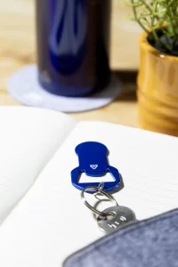 přívěšek na klíče s otvírákem na láhve modrá s potiskem loga - foto 4