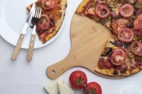 prkénko na krájení pizzy přírodní s potiskem loga - foto 2