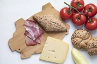 prkénko na krájení přírodní s potiskem loga - foto 2