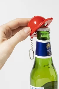 RABS klíčenka s otvírákem na lahve  červená s potiskem loga - foto 3