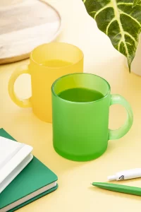 skleněný hrnek - 300 ml žlutá s potiskem loga - foto 5