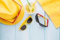 sluneční brýle žlutá s potiskem loga - foto 3