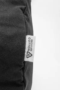 sportovní taška z recyklovaného plátna černá s potiskem loga - foto 4