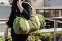 sportovní taška z recyklovaného plátna zelená s potiskem loga - foto 7