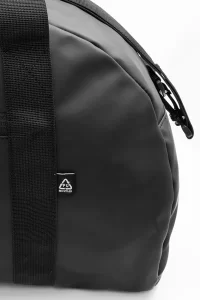 sportovní taška z RPU černá s potiskem loga - foto 5
