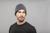 sportovní zimní čepice černá s potiskem loga - foto 6